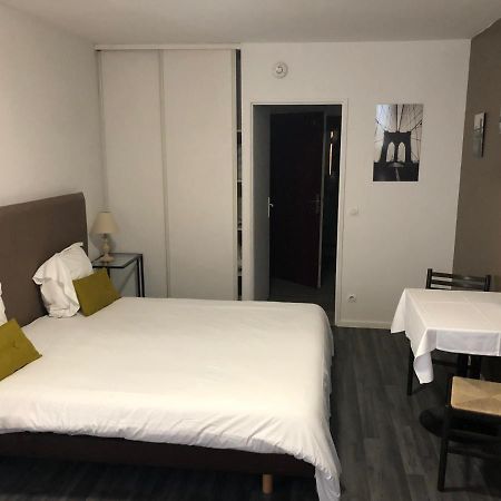 Smart Rent Aparts Les Studiantes ليل المظهر الخارجي الصورة