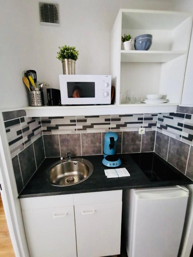 Smart Rent Aparts Les Studiantes ليل المظهر الخارجي الصورة